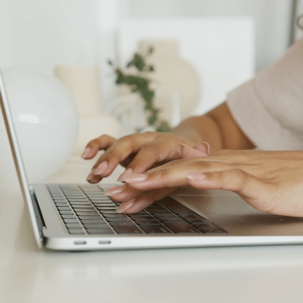 Quem tenta agradar ao algoritmo acaba a soar como toda a gente